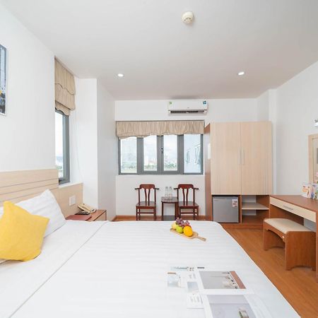Happy Day Riverside Hotel & Spa Danang By Haviland Esterno foto