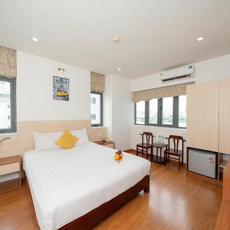 Happy Day Riverside Hotel & Spa Danang By Haviland Esterno foto