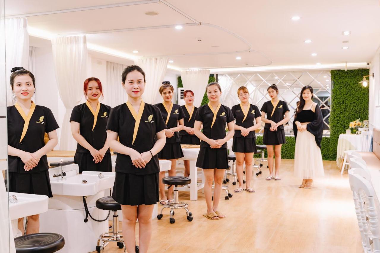 Happy Day Riverside Hotel & Spa Danang By Haviland Esterno foto