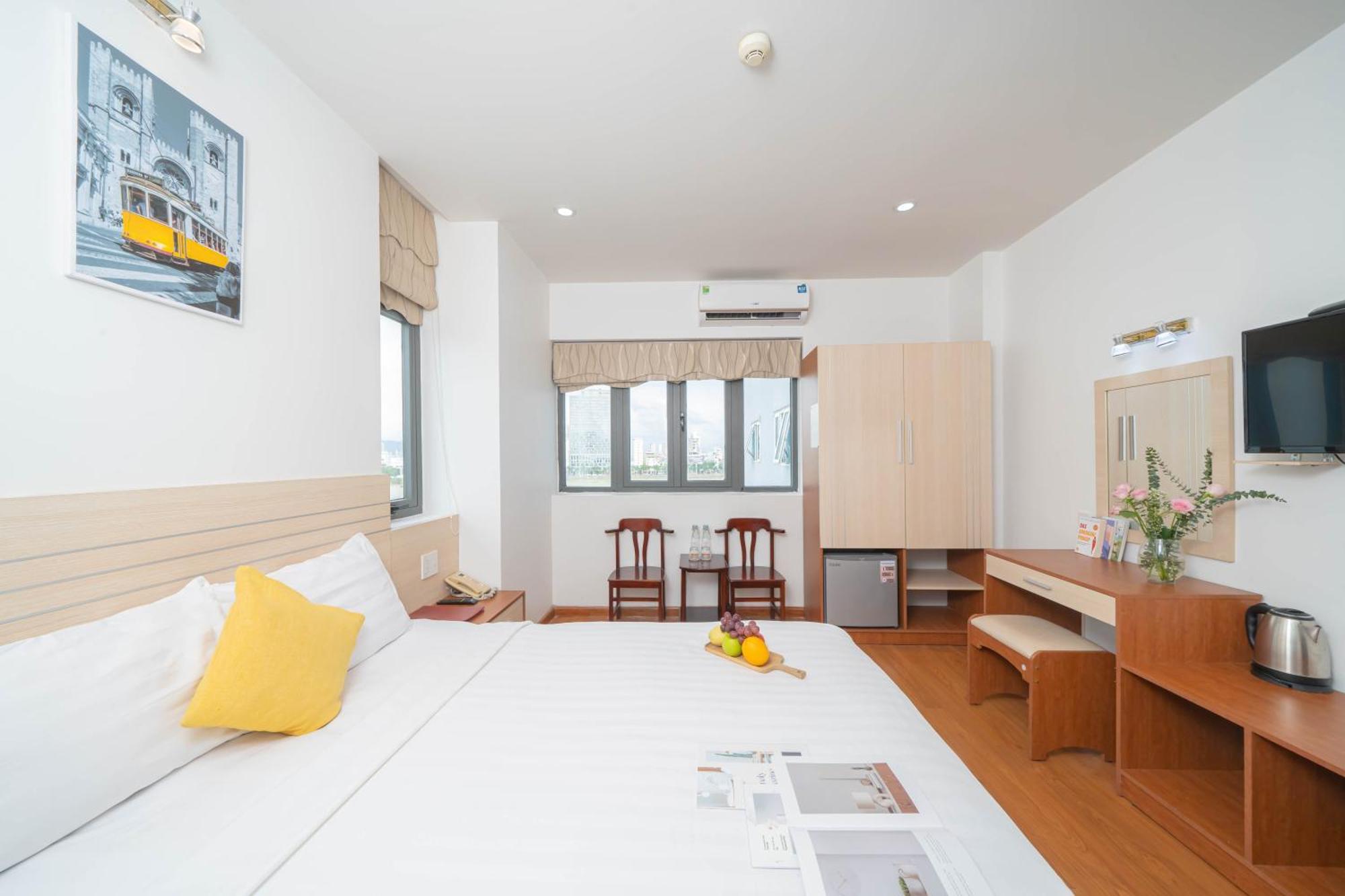Happy Day Riverside Hotel & Spa Danang By Haviland Esterno foto