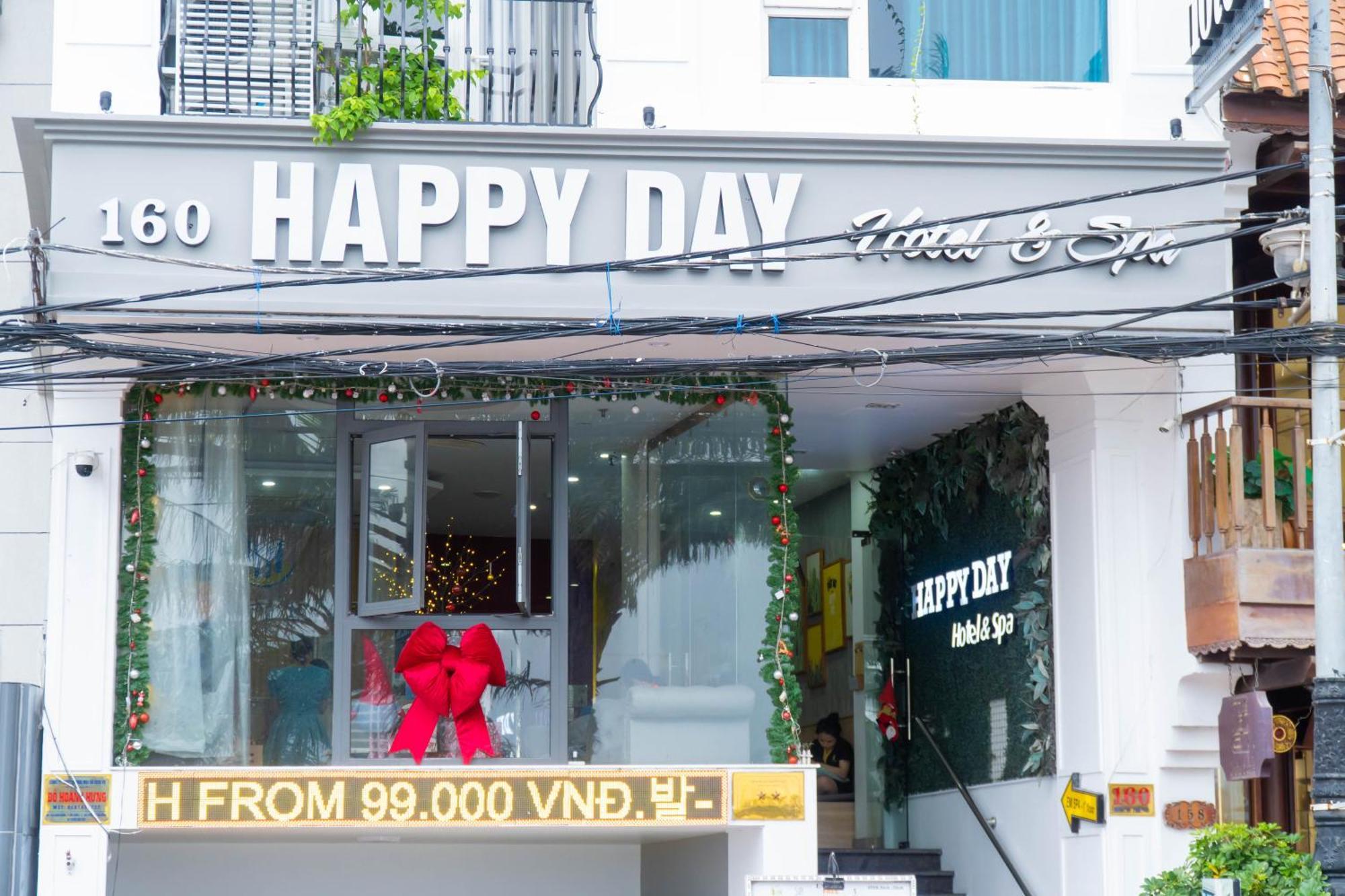 Happy Day Riverside Hotel & Spa Danang By Haviland Esterno foto