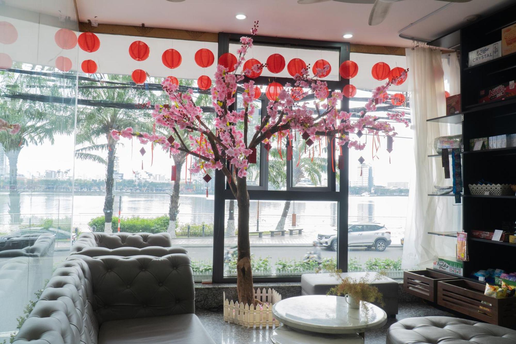 Happy Day Riverside Hotel & Spa Danang By Haviland Esterno foto