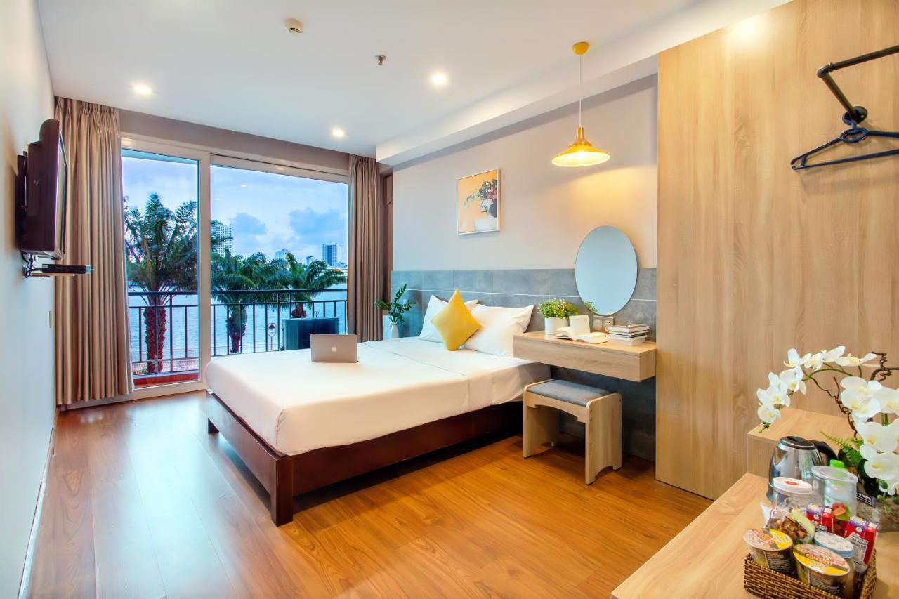 Happy Day Riverside Hotel & Spa Danang By Haviland Esterno foto